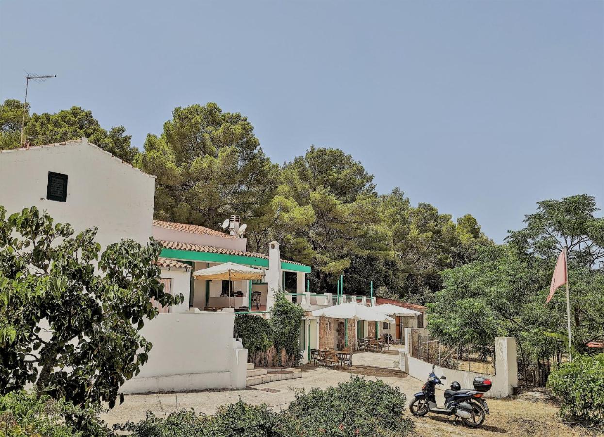 Cala Vinagra House Bed & Breakfast Carloforte  Exterior photo